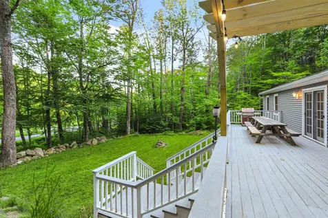 24 Howes Loop Wilmington VT 05363
