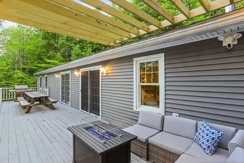 24 Howes Loop Wilmington VT 05363