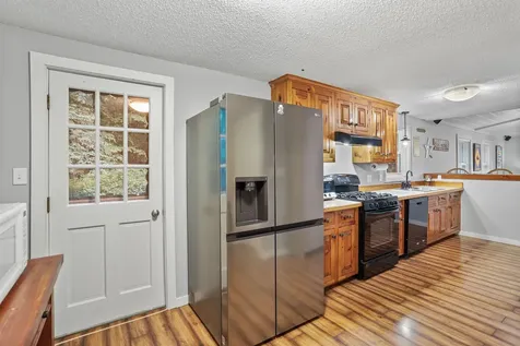 24 Howes Loop Wilmington VT 05363