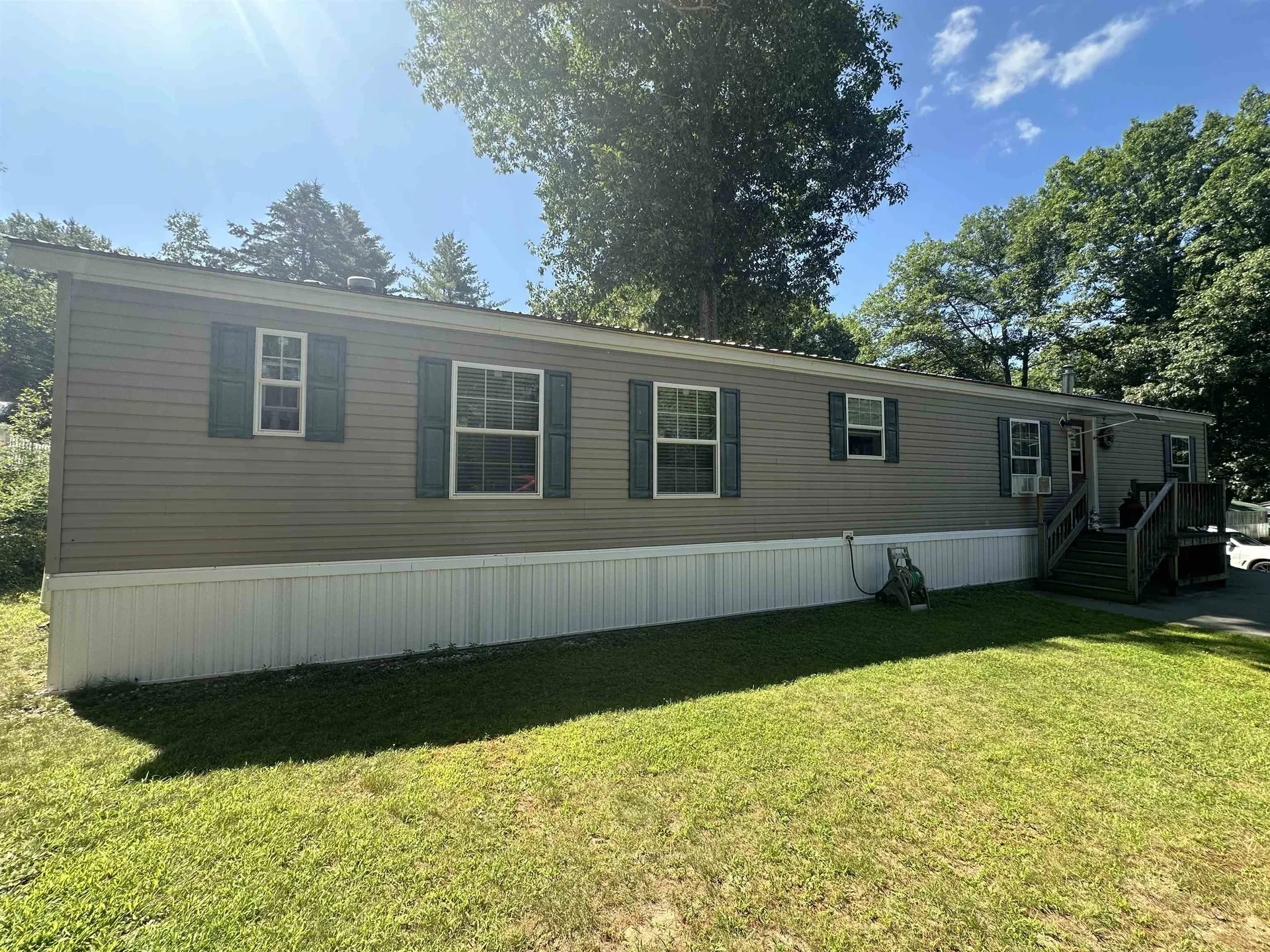9 Willow Circle Hartford VT 05001