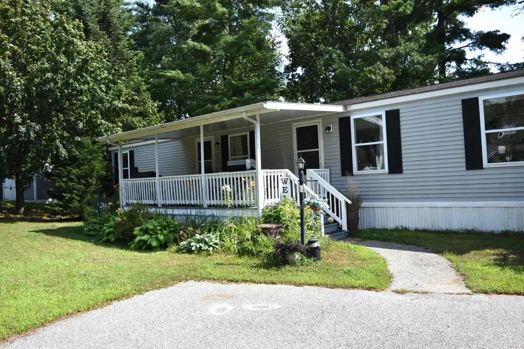4 Kozy Trail Concord NH 03301