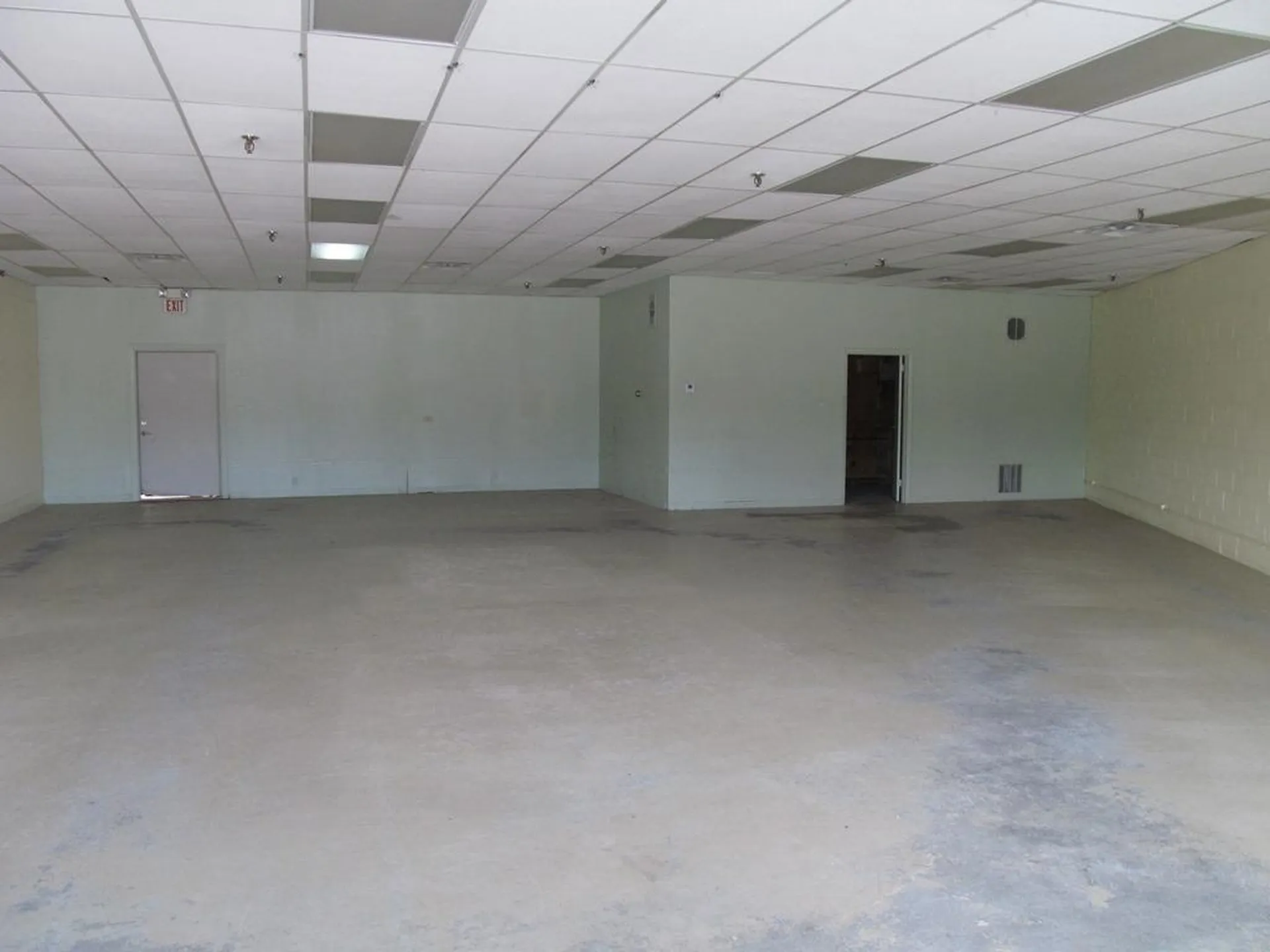 17 John Stark Highway Newport NH 03773-1807