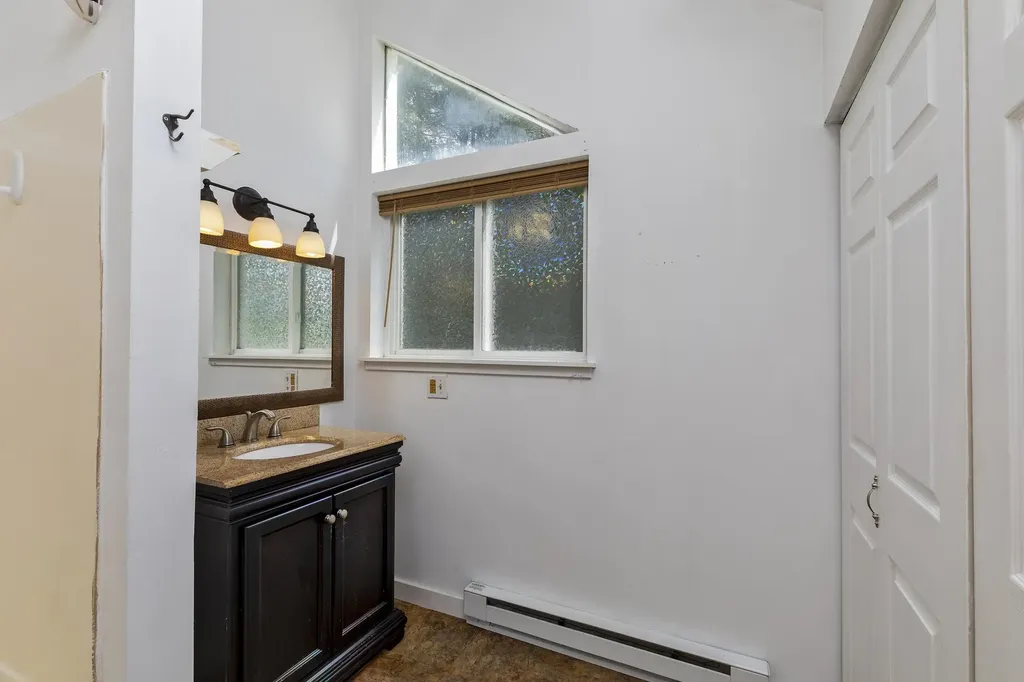 26 Marsten Lane Enfield NH 03748