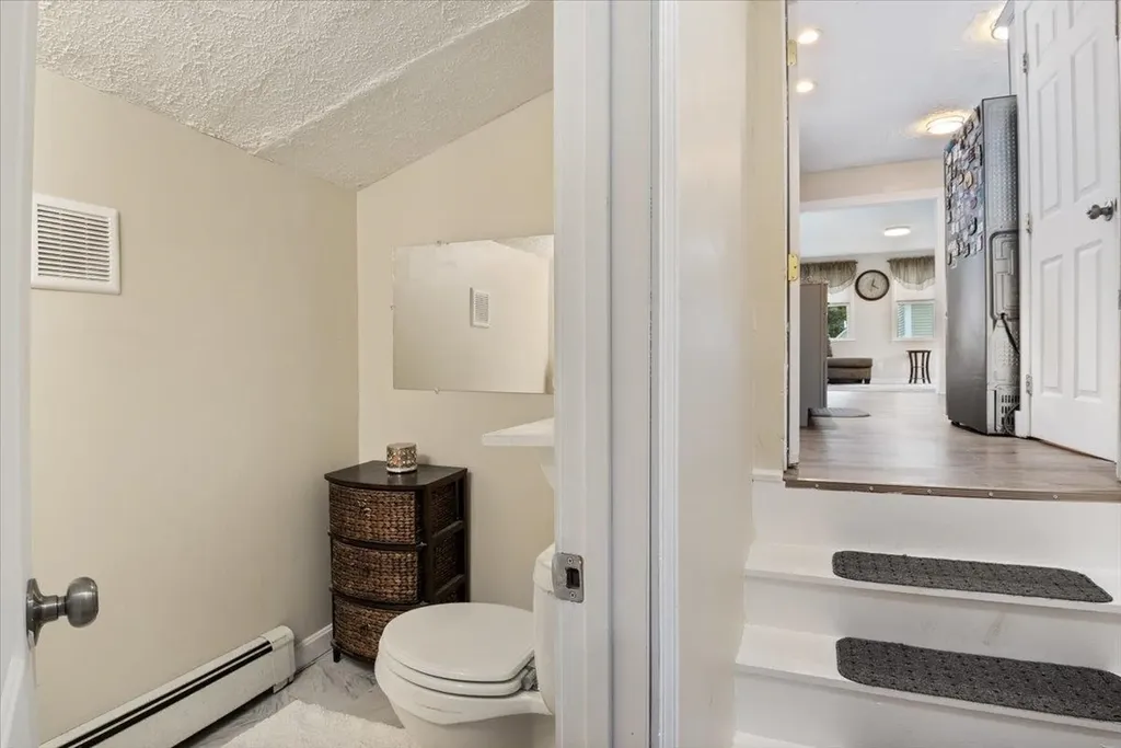 11 High Street Derry NH 03038