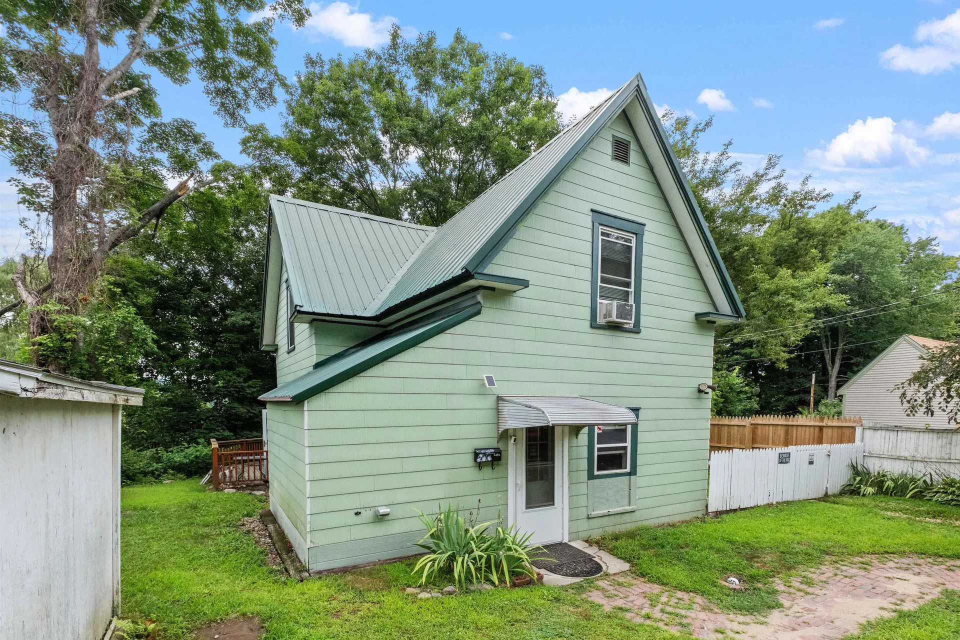 22 Russell Street Franklin NH 03235