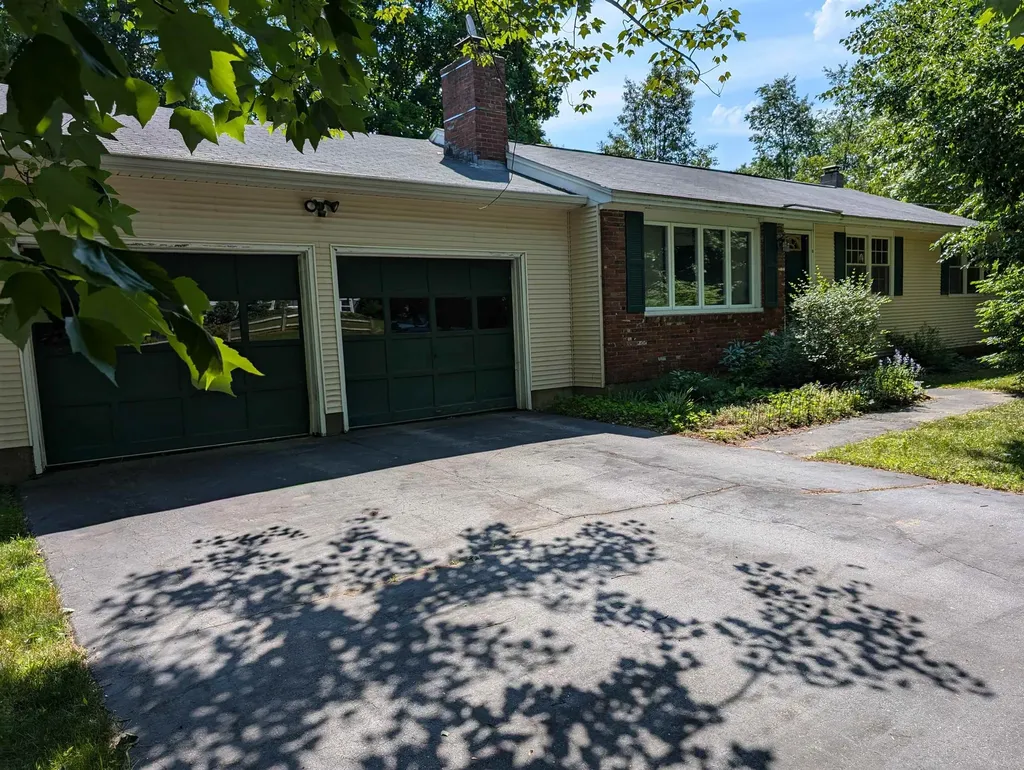 9 Walden Drive Merrimack NH 03054