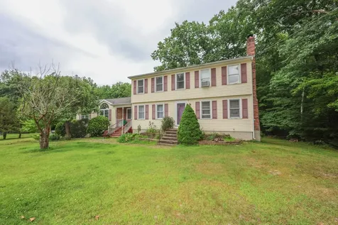 5 Raelynn Drive Derry NH 03038