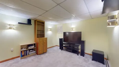 6 Bellflower Circle Concord NH 03303