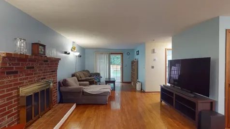 6 Bellflower Circle Concord NH 03303