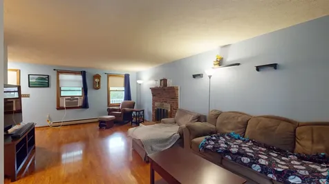 6 Bellflower Circle Concord NH 03303