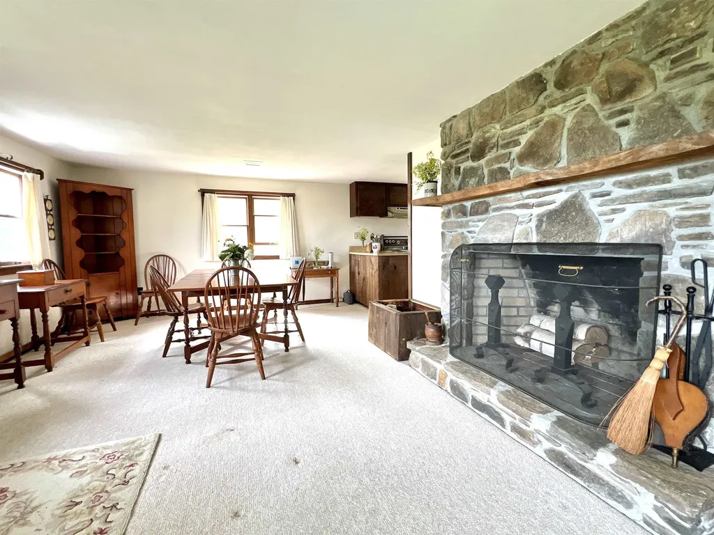 1379 Reilly Road Londonderry VT 05148