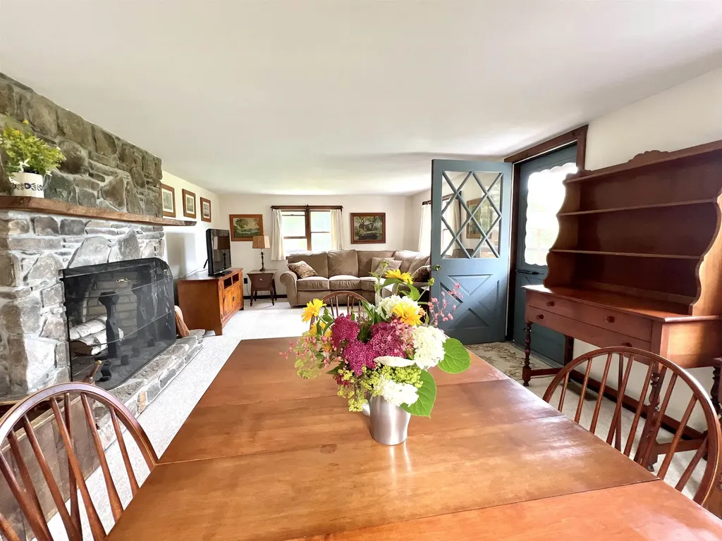 1379 Reilly Road Londonderry VT 05148