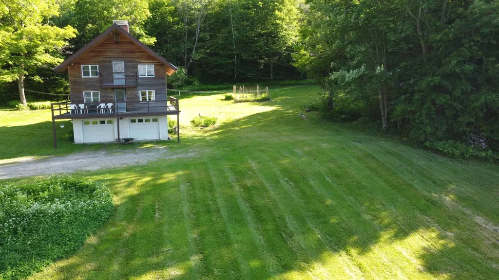 1379 Reilly Road Londonderry VT 05148