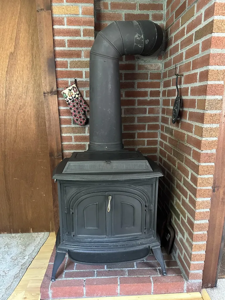 1379 Reilly Road Londonderry VT 05148