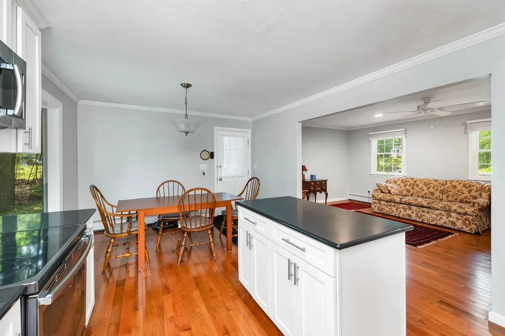 9 Council Tree Lane Wolfeboro NH 03894