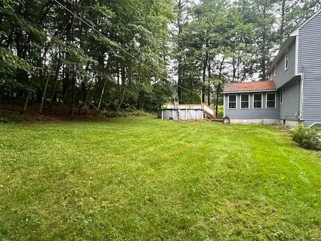 91 Hovey Road Londonderry NH 03053