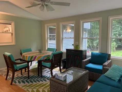 91 Hovey Road Londonderry NH 03053