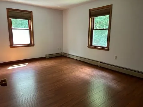 91 Hovey Road Londonderry NH 03053
