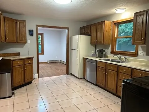 91 Hovey Road Londonderry NH 03053