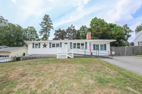 31 Lavista Street Manchester NH 03103