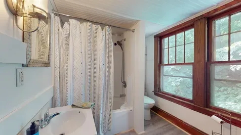 341 Weybridge Street Middlebury VT 05753