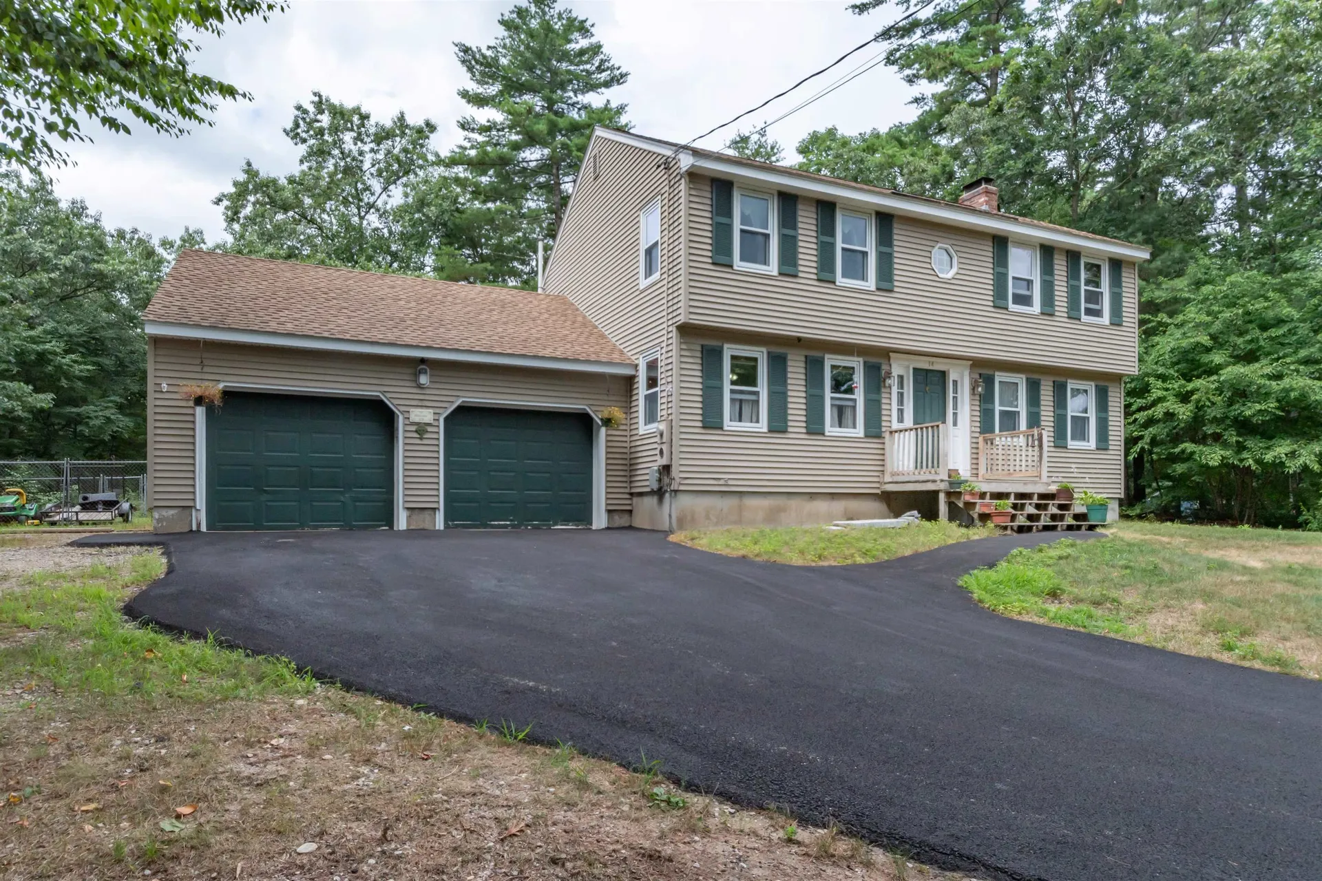 14 Hemlock Circle Sandown NH 03873