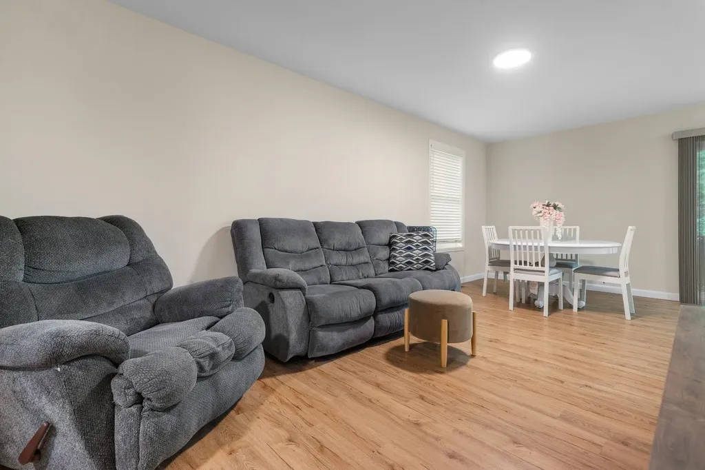 52 Ingalls Street Nashua NH 03060