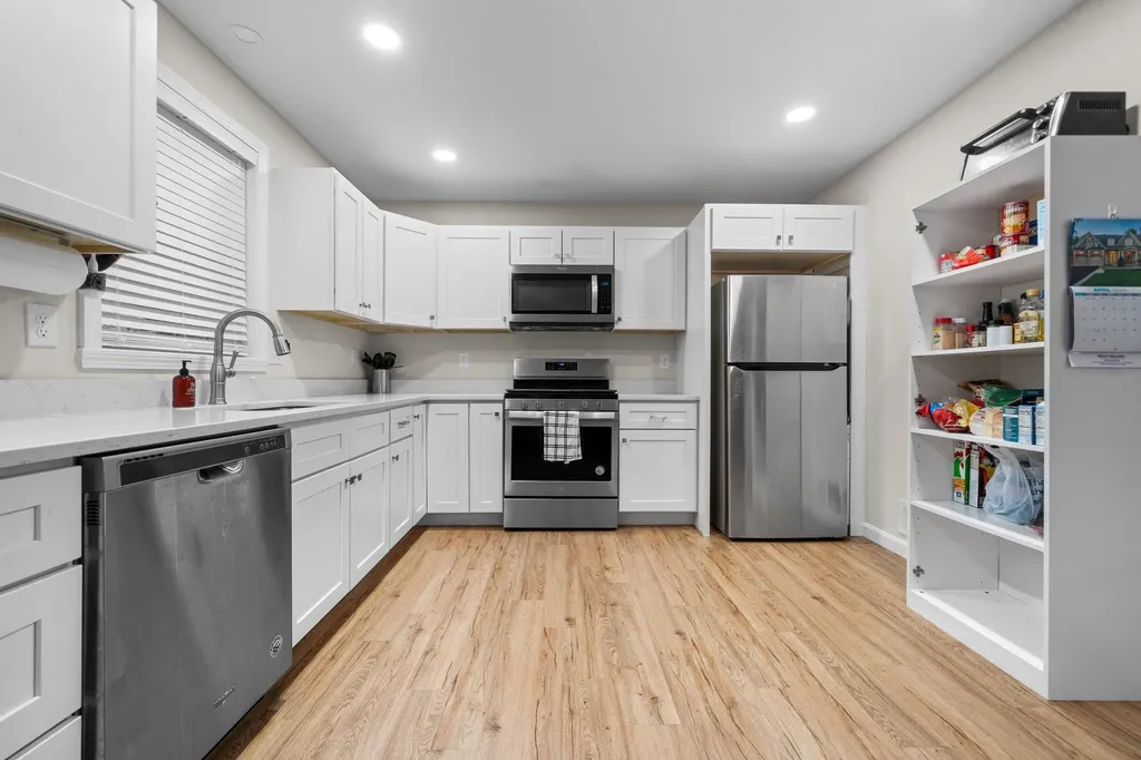 52 Ingalls Street Nashua NH 03060
