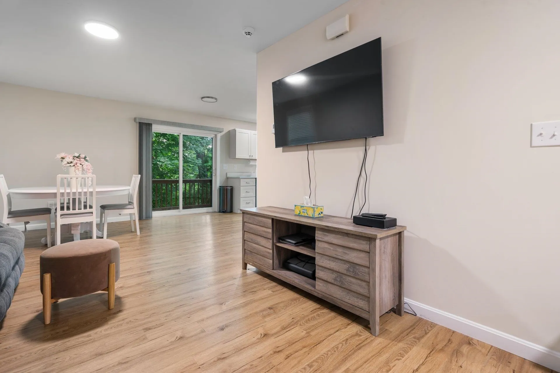 52 Ingalls Street Nashua NH 03060