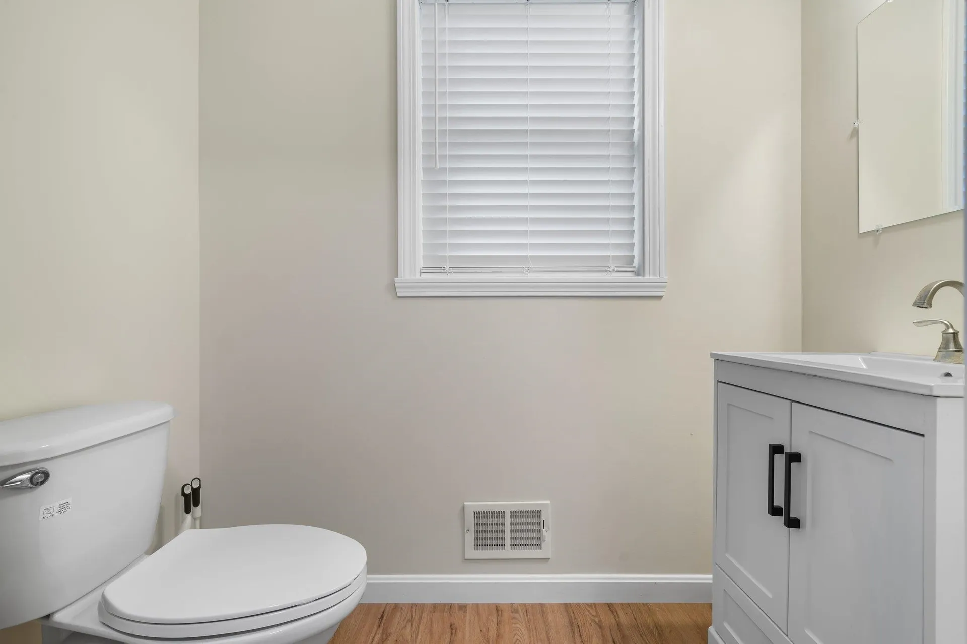 52 Ingalls Street Nashua NH 03060