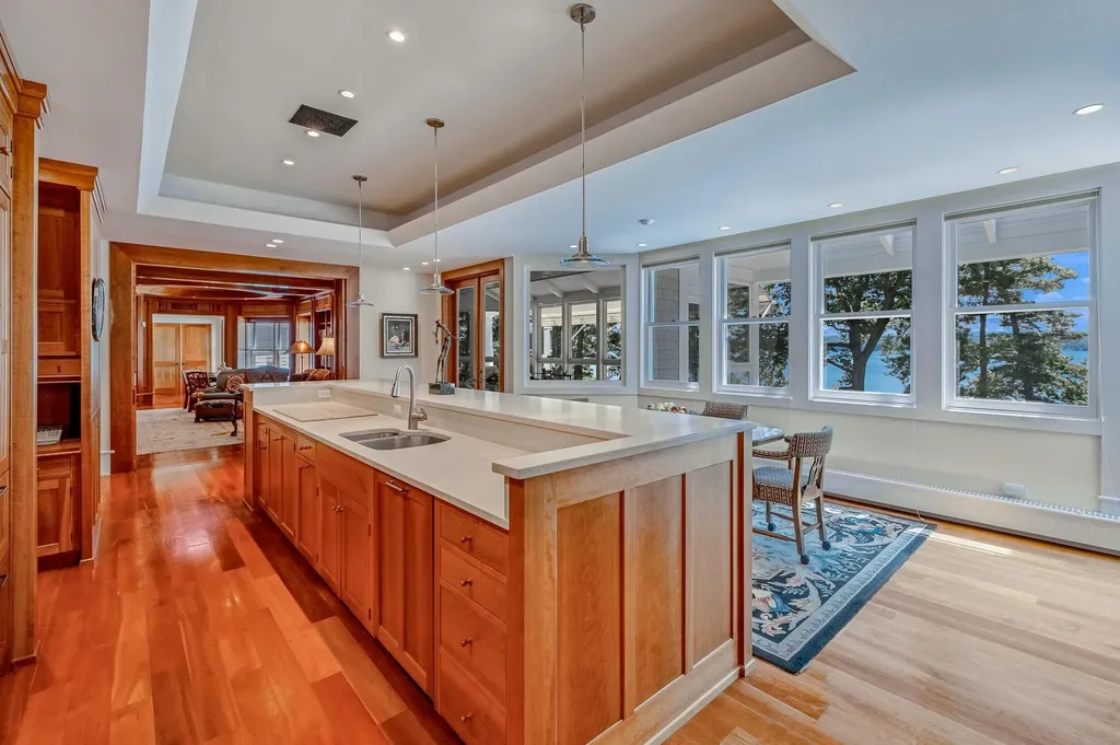 4064 Harbor Road Shelburne VT 05482