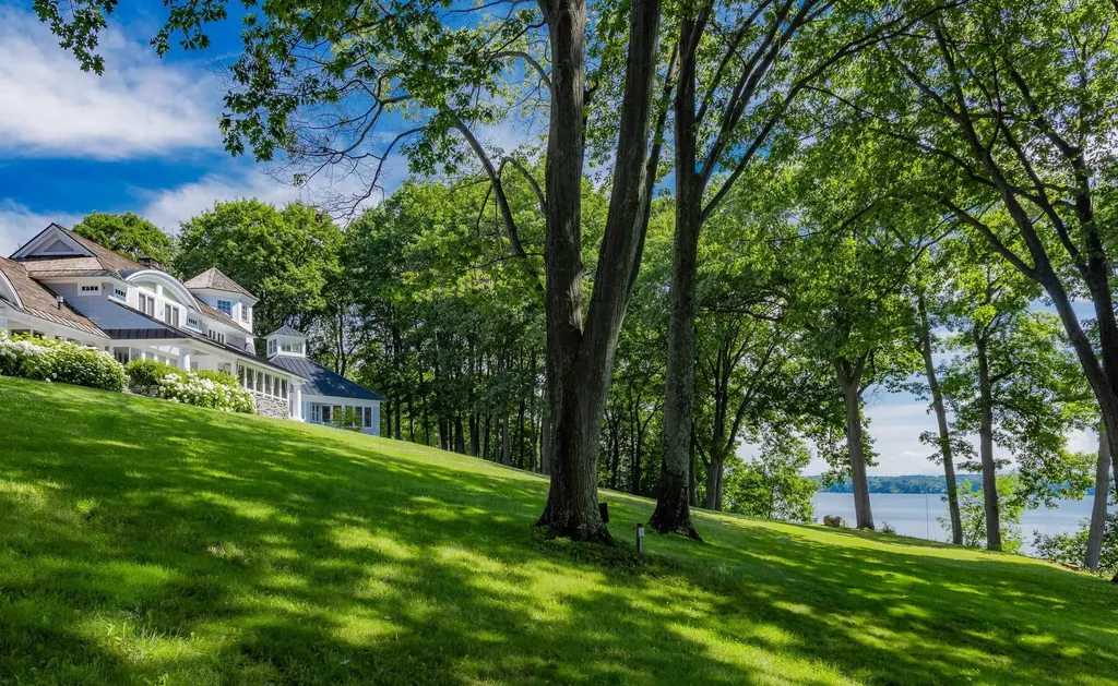 4064 Harbor Road Shelburne VT 05482