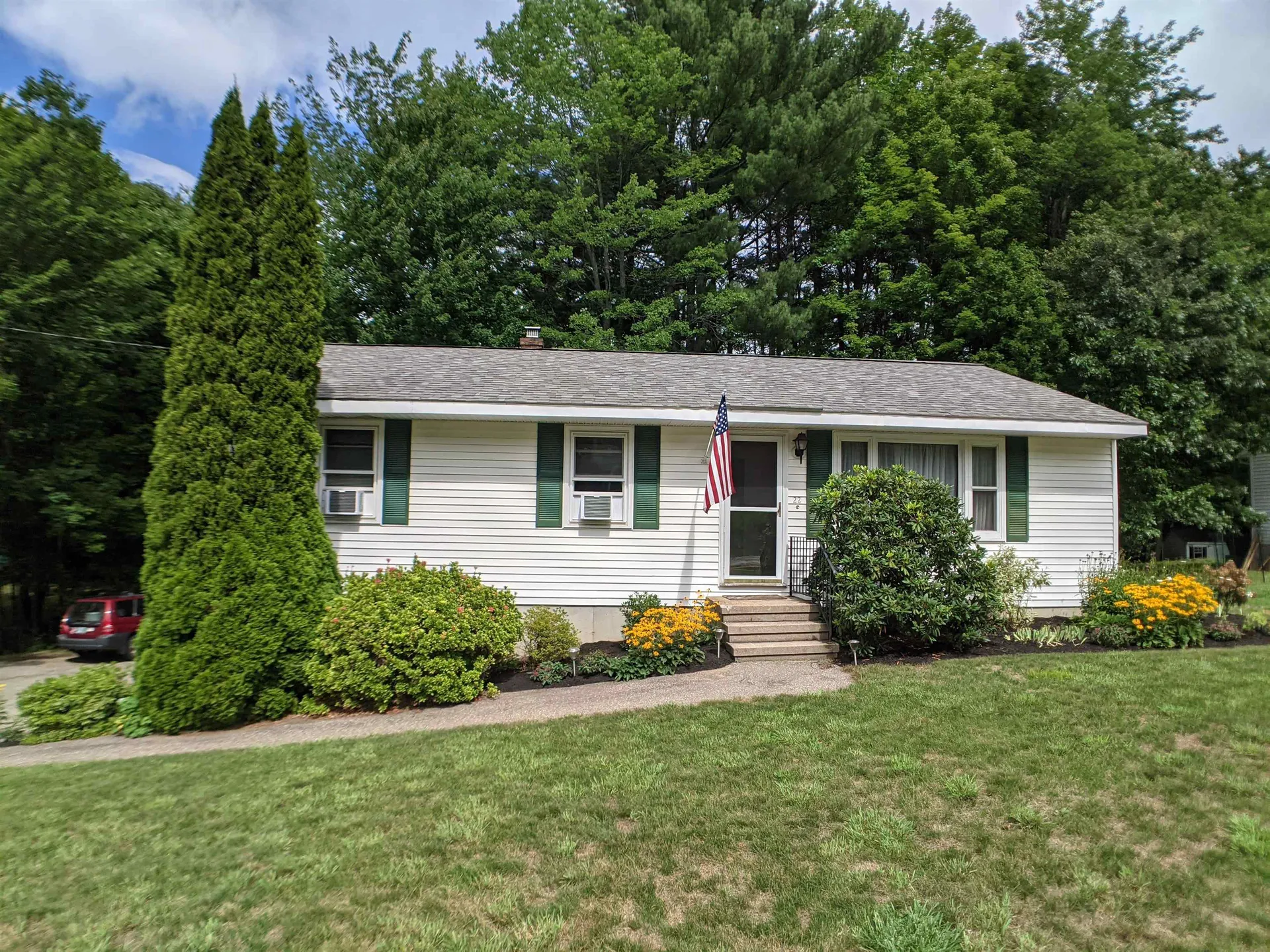 22 Emerald Drive Laconia NH 03246