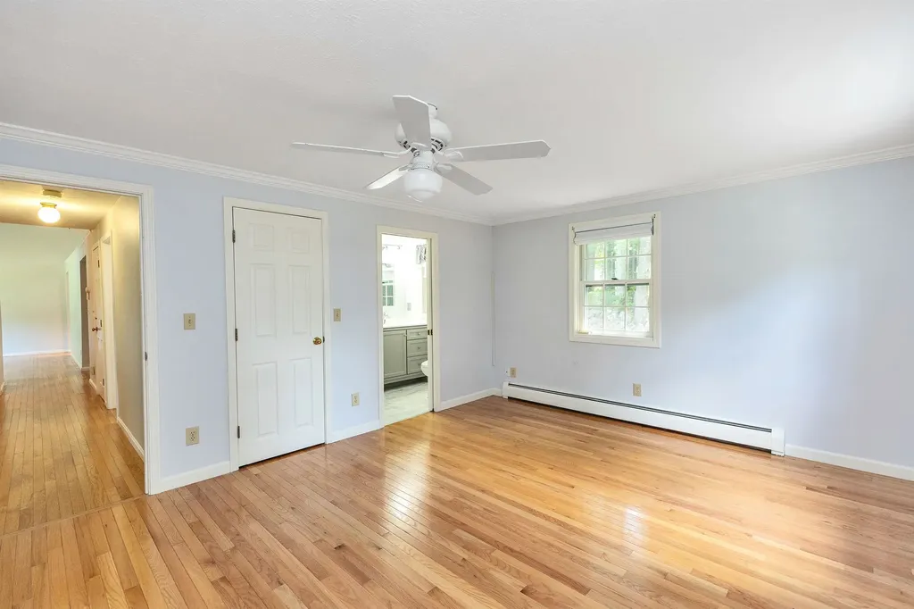 43 Castle Drive Hooksett NH 03106
