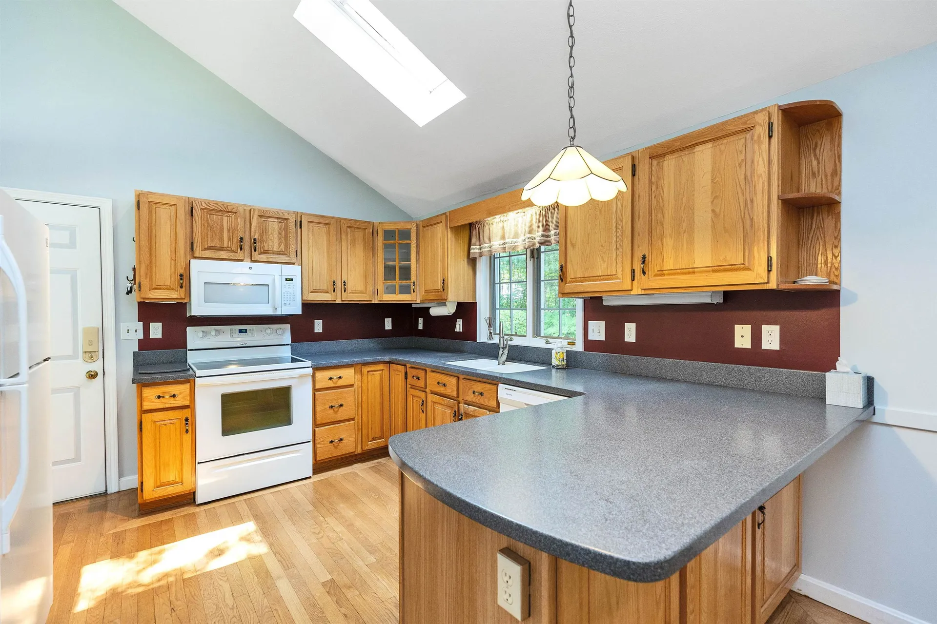 43 Castle Drive Hooksett NH 03106