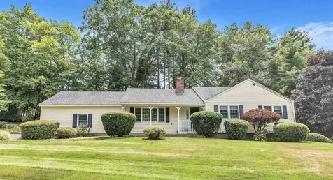 43 Castle Drive Hooksett NH 03106