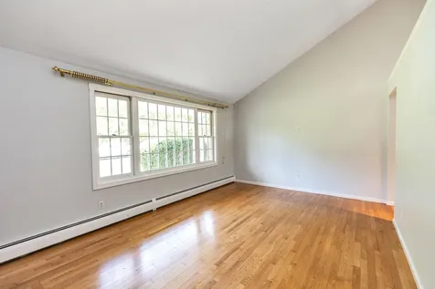 43 Castle Drive Hooksett NH 03106