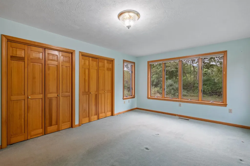69 Bog Road Goffstown NH 03045