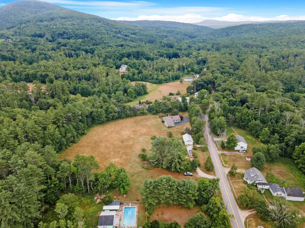69 Bog Road Goffstown NH 03045