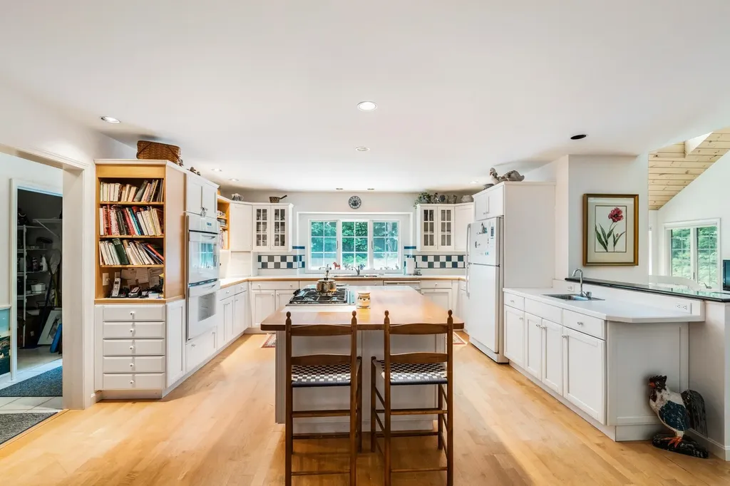 2 Highwood Way Grantham NH 03753