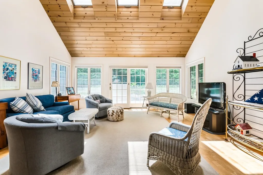 2 Highwood Way Grantham NH 03753