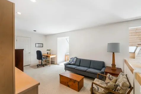 2 Highwood Way Grantham NH 03753