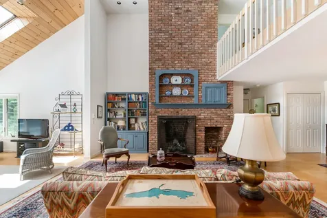 2 Highwood Way Grantham NH 03753