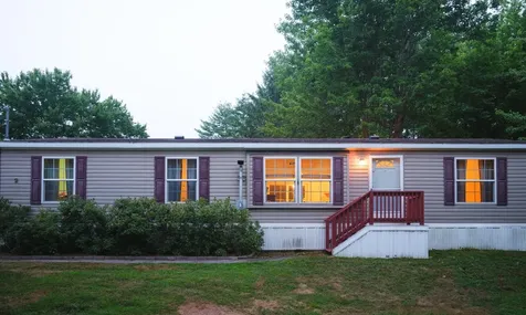 2 Twins Road Raymond NH 03077