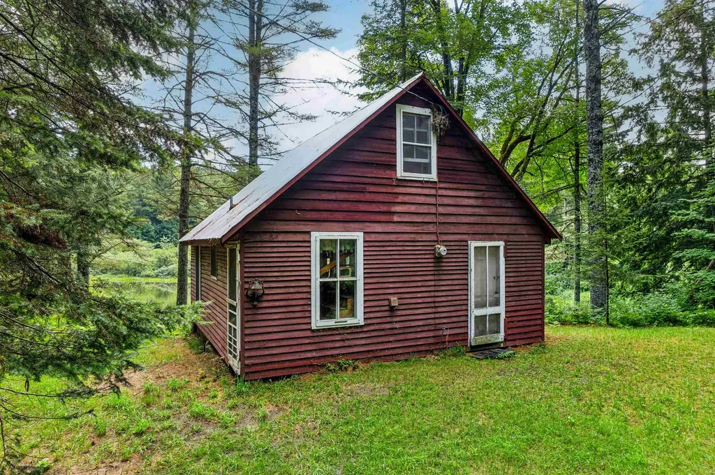 240 Spruce Drive Ryegate VT 05069