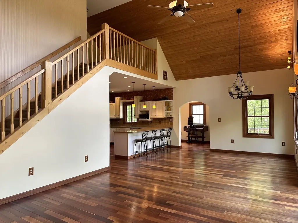 2389 Vt Route 14 Woodbury VT 05681
