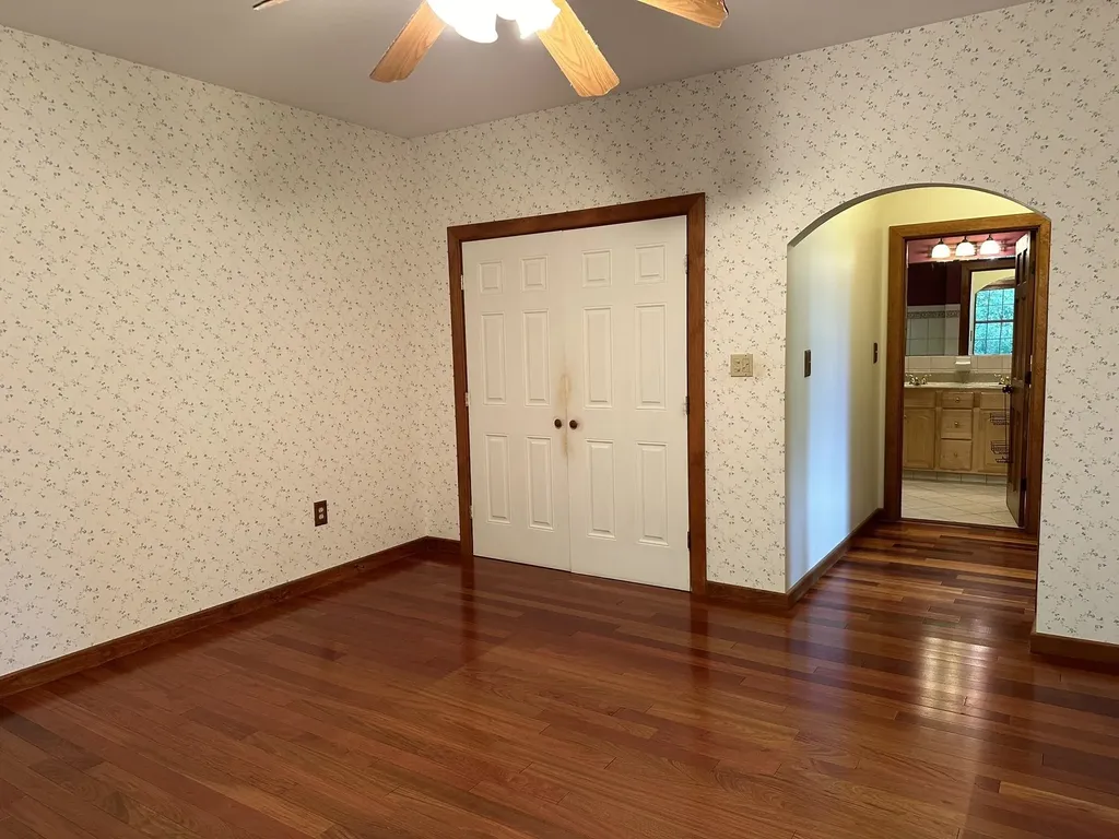 2389 Vt Route 14 Woodbury VT 05681