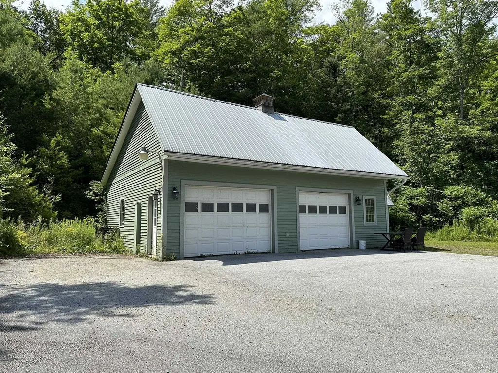 2389 Vt Route 14 Woodbury VT 05681