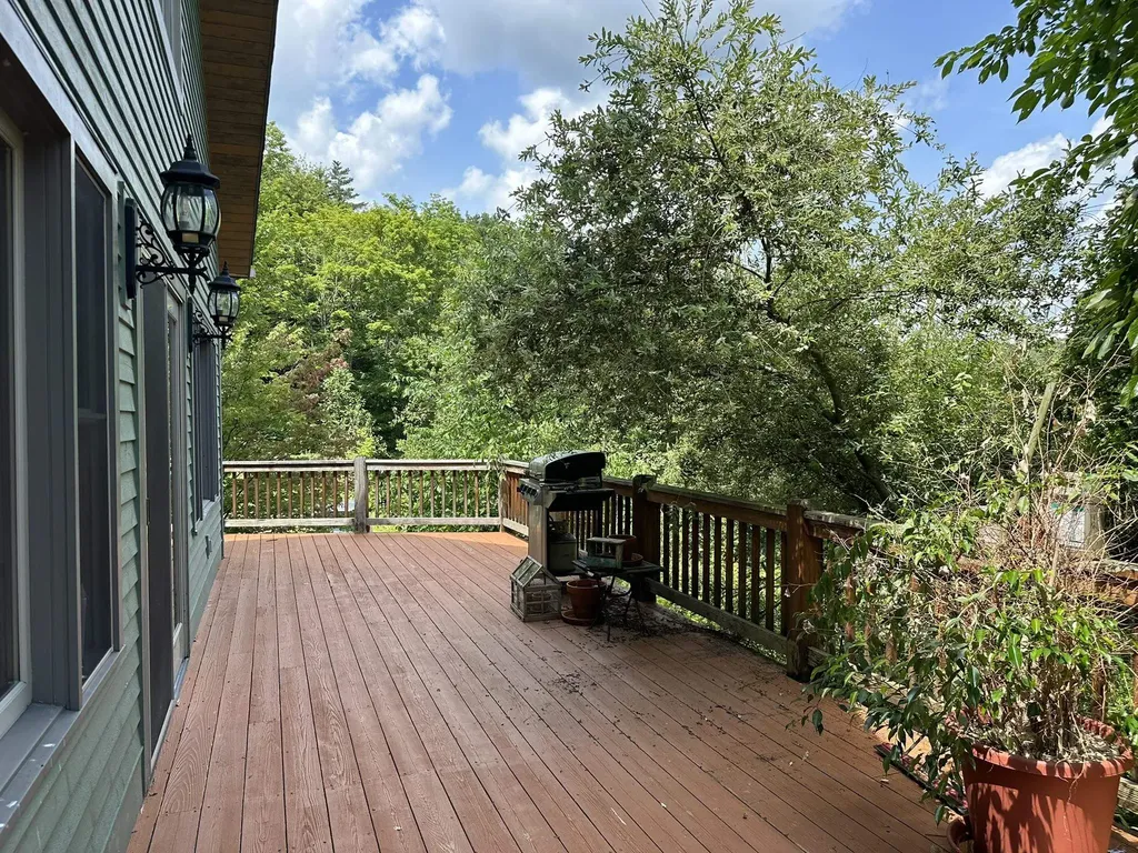 2389 Vt Route 14 Woodbury VT 05681