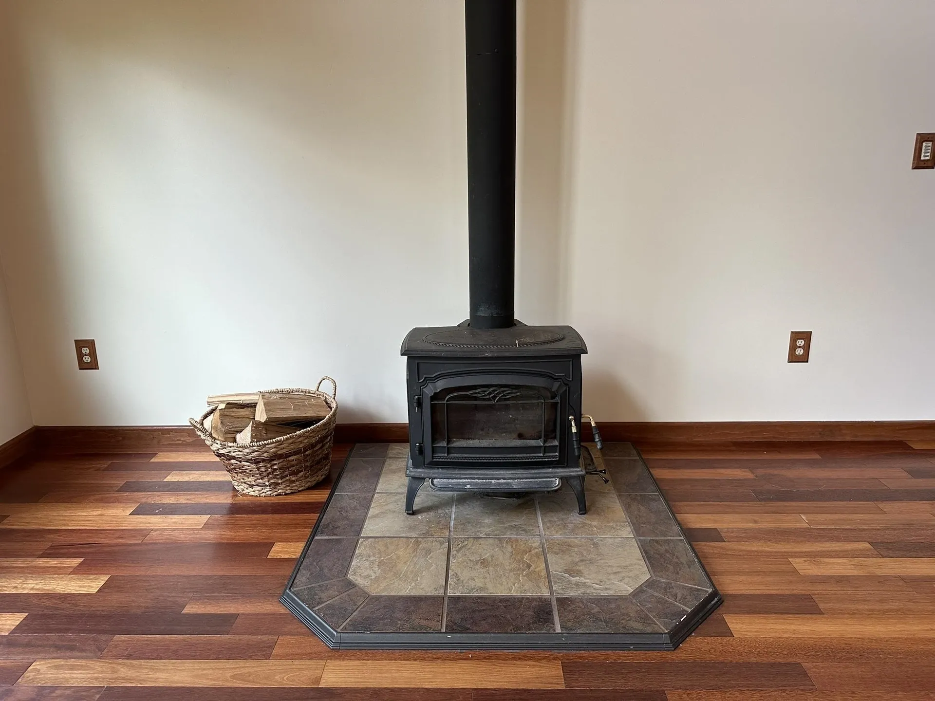 2389 Vt Route 14 Woodbury VT 05681